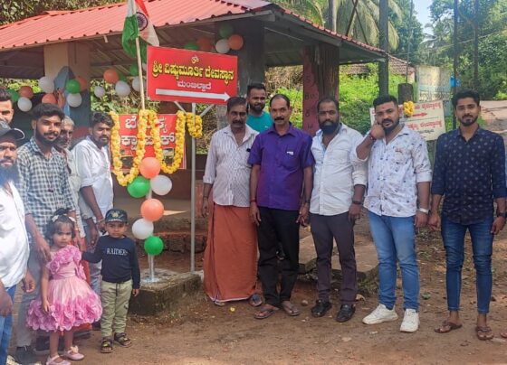 Benkya auto drivers and owners set a news model in celebrating Independence Day in a unique way